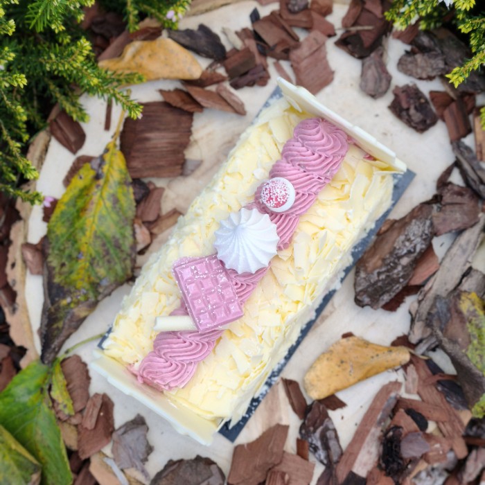 dpat_la-buche-merveilleux-chocolat-blanc-framboise